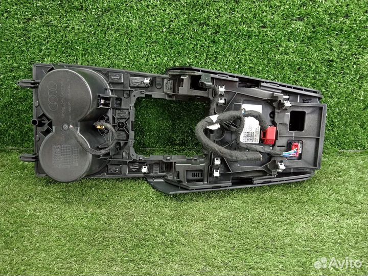 Блок управления магнитолой (панель управления MMI)