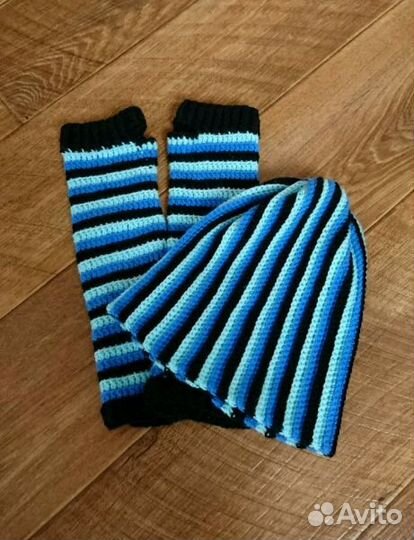 Шапка и митенки-комплект ручной работы