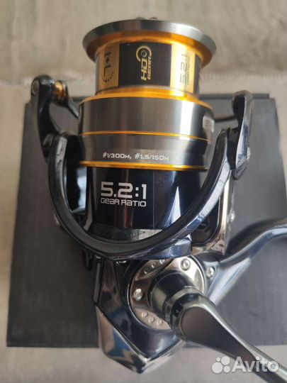 Катушка Favorite Sapphire 4000S