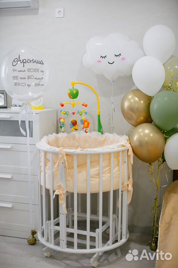 Детская кроватка с маятником