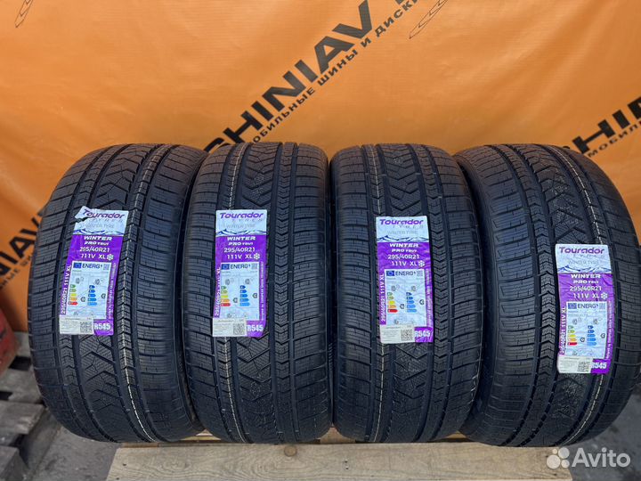Tourador Winter Pro TSU1 295/40 R21 112V