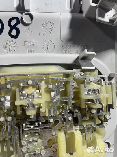 Плафон салонный Peugeot 308