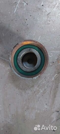 Ролик натяжной на Mitsubishi 4G 93