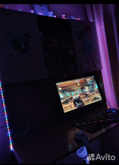 Компьютерный стол