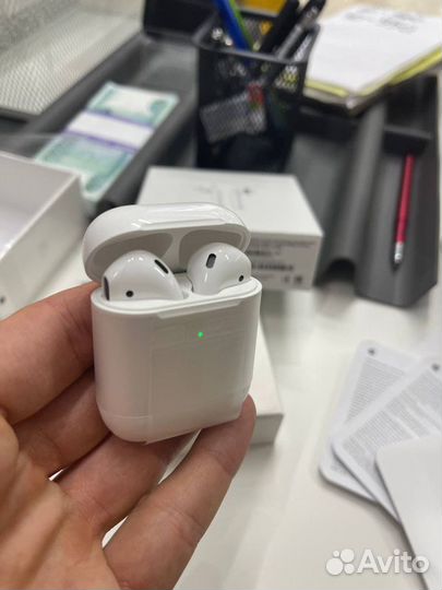 Apple airpods 2