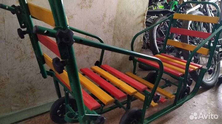 Санки для двойни с накидками для ног