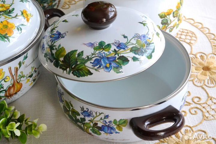 Эмалированная кастрюля. Botanica Villeoy & Boch