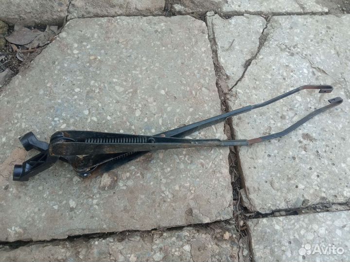 Поводок дворника левый и правый lifan solano 620