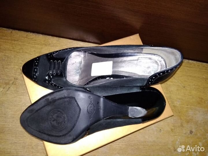 Женская обувь 38 размер
