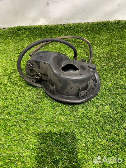 Лючок топливного бака Ford Mustang 6 рест. 2019