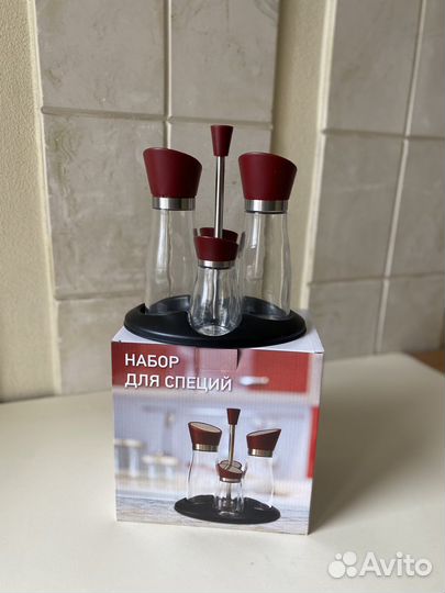 Набор баночек для специй на подставке