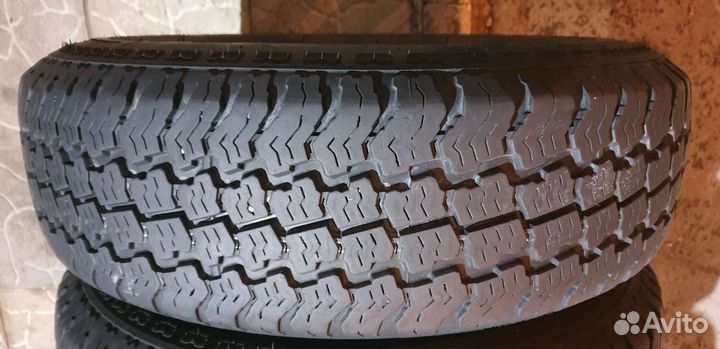 Kumho Road Venture AT KL41 215/75 R15 100S