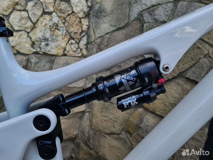 Новый Yeti SB140 27.5 Карбон размер М