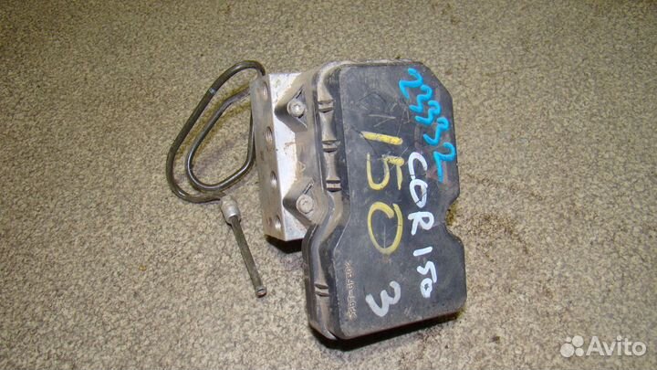 Блок ABS (насос) Toyota Corolla (E150)