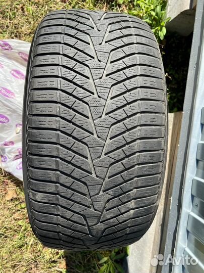 Yokohama W.Drive V905 295/40 R21 111V