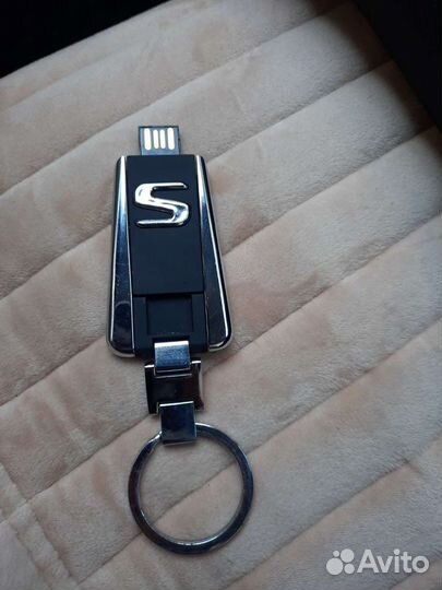 Брелок-флешка Мерседес оригинал