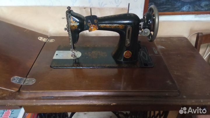 Швейная машинка ножная СССР