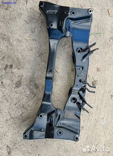 Подрамник задний Mitsubishi Outlander 1