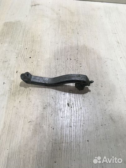 Кронштейн кпп Фольксваген пассат Б6 1K0199359E