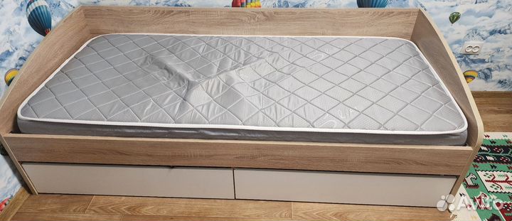 Кровать односпальная 90х200 с матрасом бу