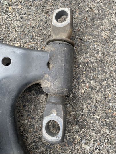 Рычаг передний левый Camry 40 50