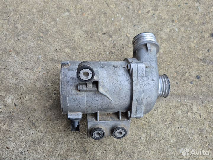 Водяная помпа BMW 5 E60/E61 E61 2006 11517545201