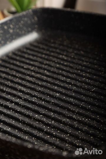 Сковорода гриль квадратная 28см «Горница»