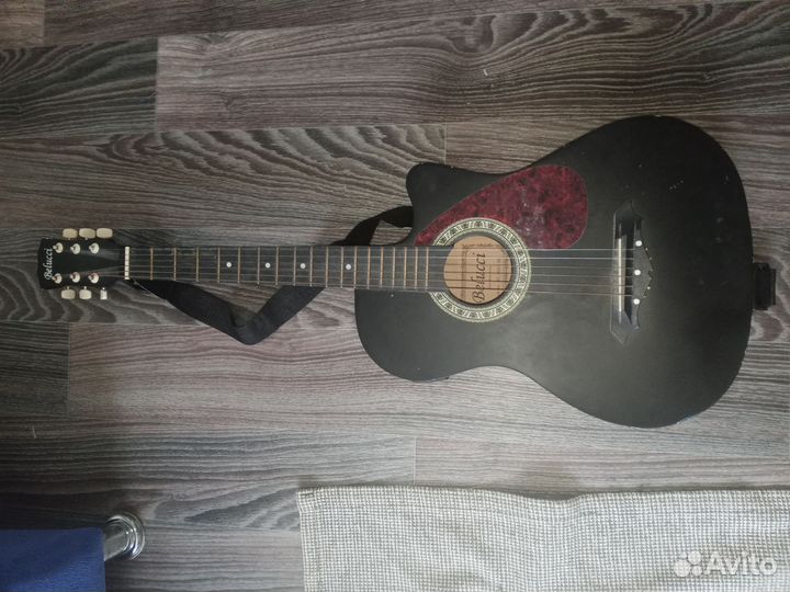Акустическая гитара belucci