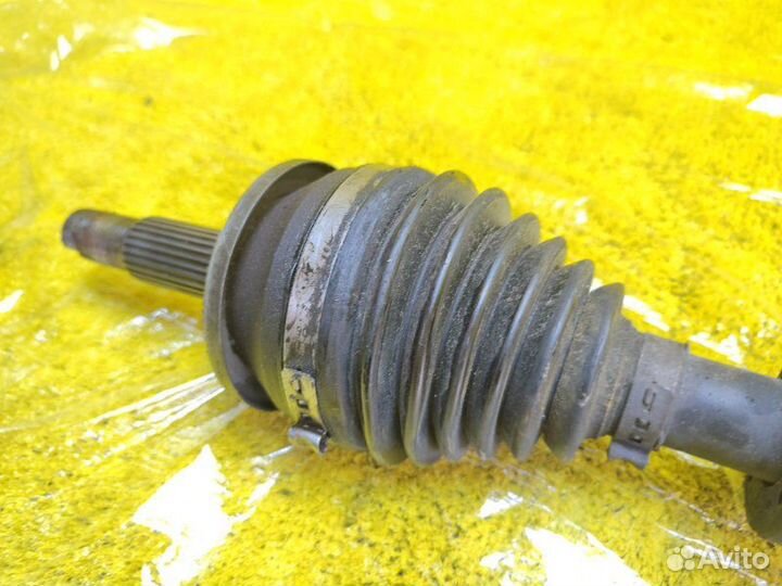 Привод передний правый Toyota Avensis