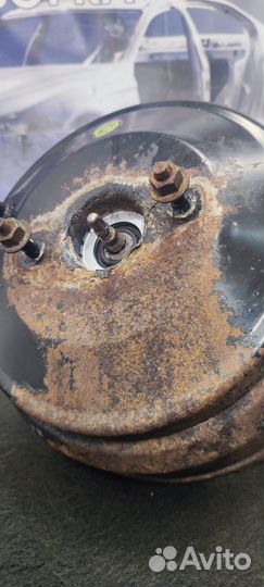 Вакуумный усилитель тормозов Nissan Primera P11