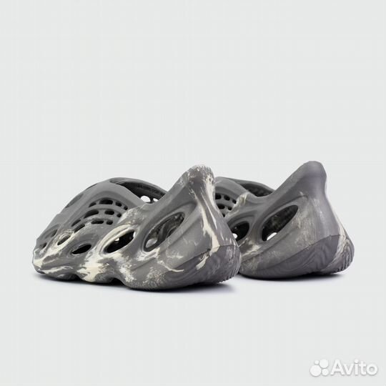 Yeezy Foam Moon Grey