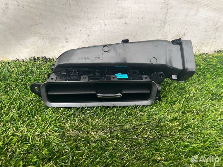 Дефлектор обдува салона правый верхний Tesla