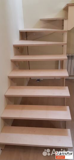 Монтаж сварной лестницы с обивкой