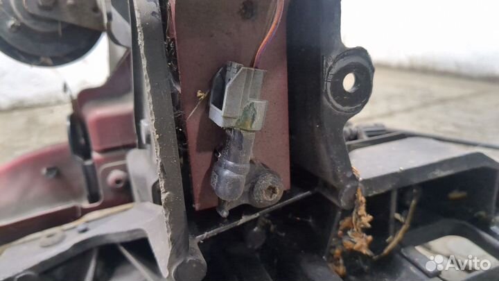 Рамка передняя Jaguar XE 2015