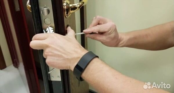 Вскрытие и замена дверных и автомобильных замков