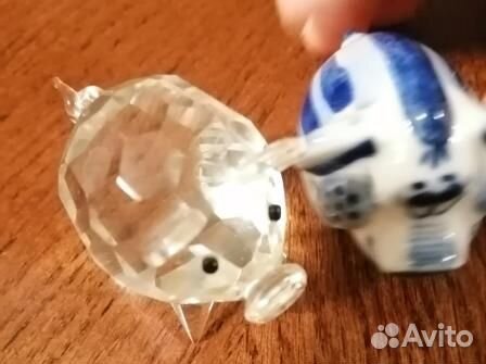 Сувенирный поросенок стекло