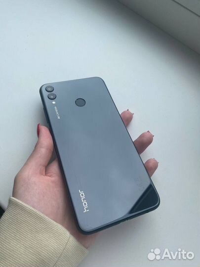 Телефон Honor 8х