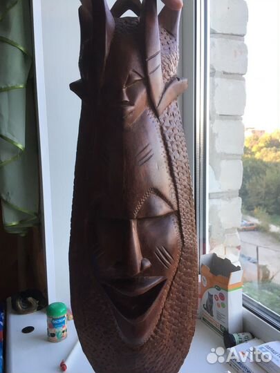 Африканская маска дерево