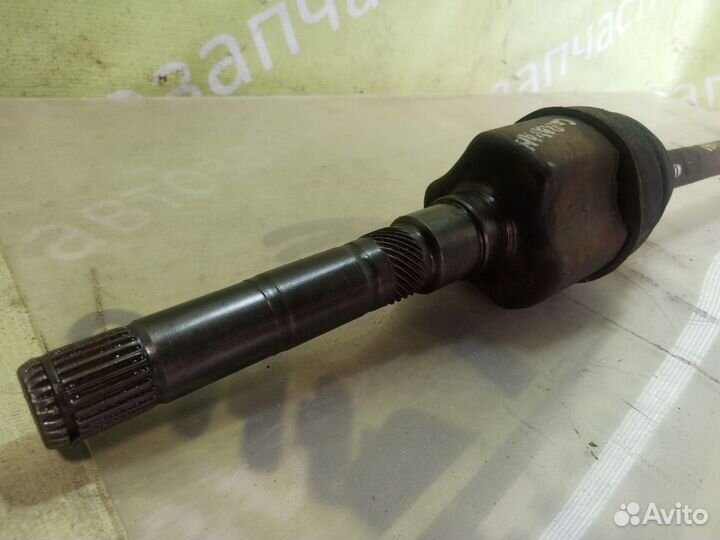 Ось привод шрус правый Dodge Caravan 3 3.0