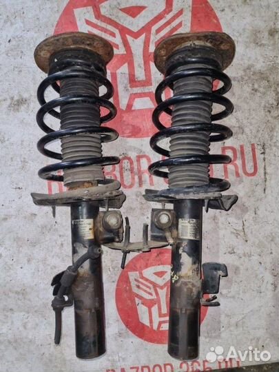 Комплект стоек передний Volvo V70 B5254T6 2009