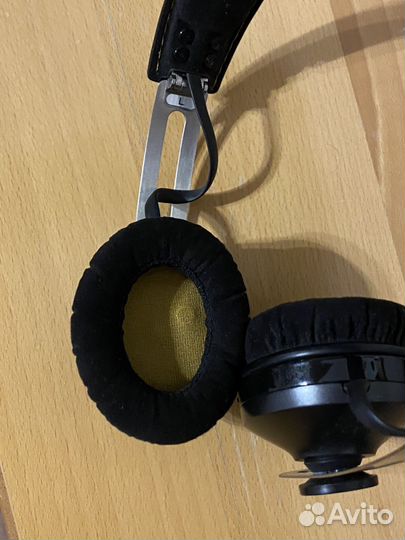 Беспроводные наушники Sennheiser Momentum