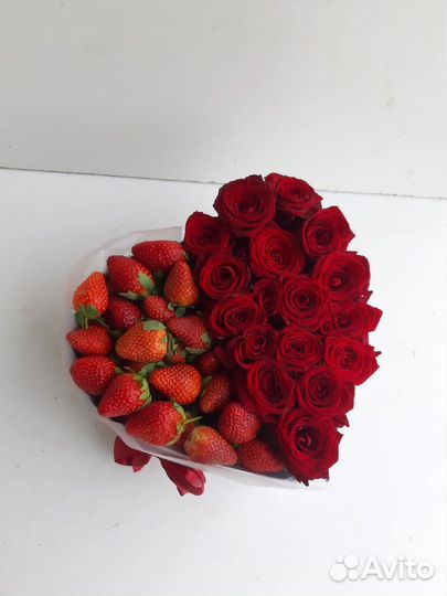 Цветочные композиции со сладостями