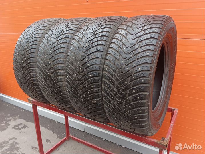 Nokian Tyres Hakkapeliitta 8 SUV 285/60 R18 93E