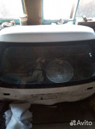 Крышка багажника ниссан ад