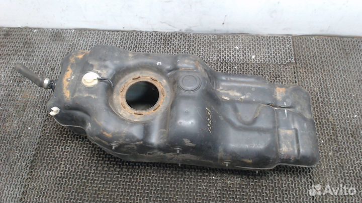 Бак топливный Hummer H3, 2008