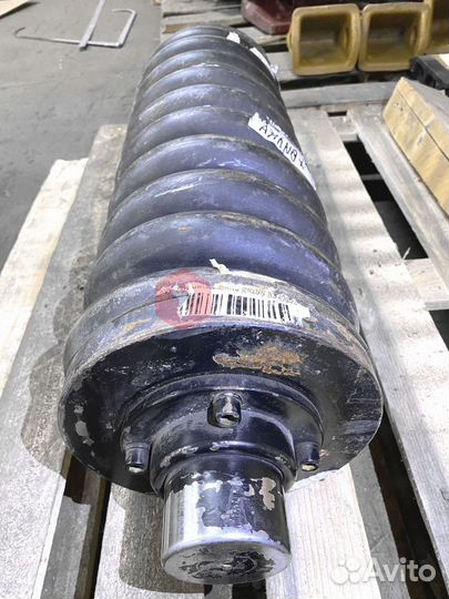 Натяжитель гусеницы Hitachi 9306368