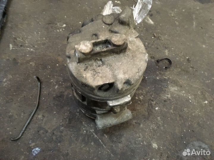 Компрессор кондиционера (BMW 3)