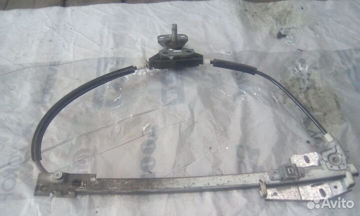 Стеклоподьемник задний правый левый Passat B3