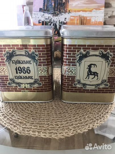 Железная банка для декупажа или для хранения