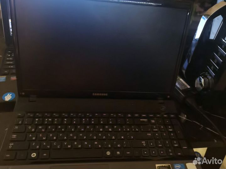 Ноутбук samsung np300e5c